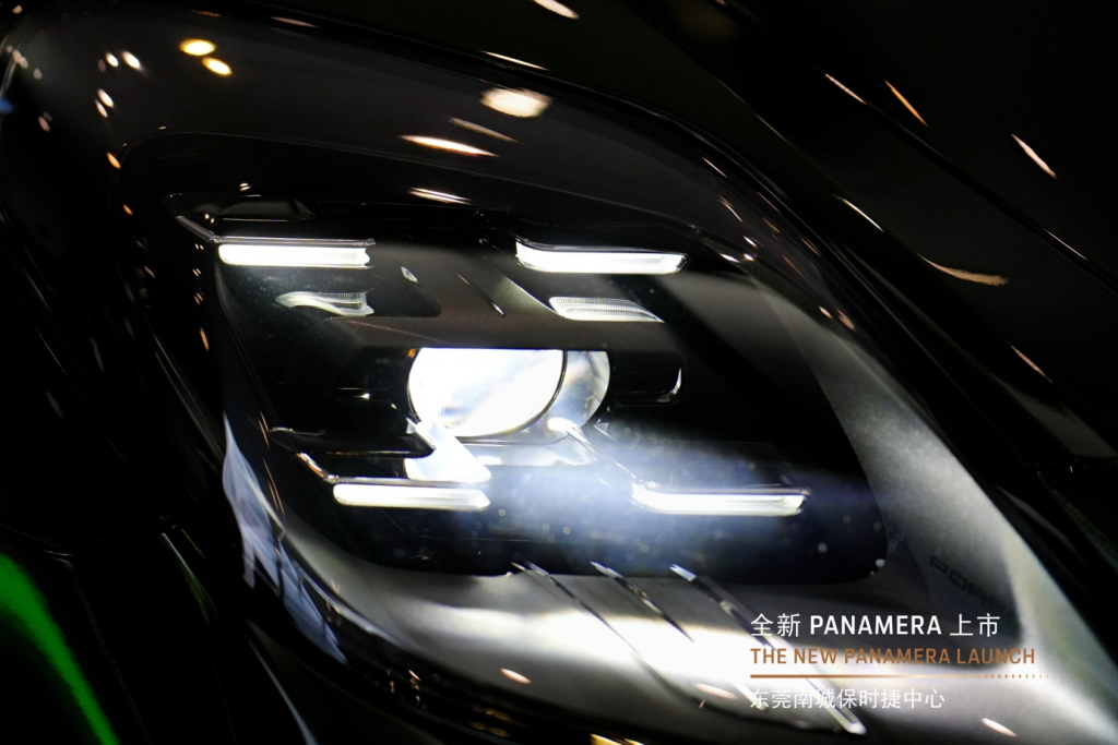 全新 panamera 实车到店,体验保时捷专属的卓越驾乘感受
